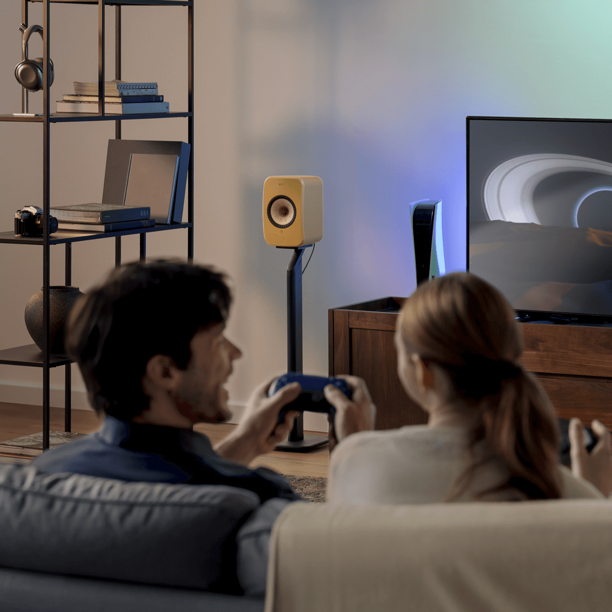 Lifestyle scéna LSX II v interiéru